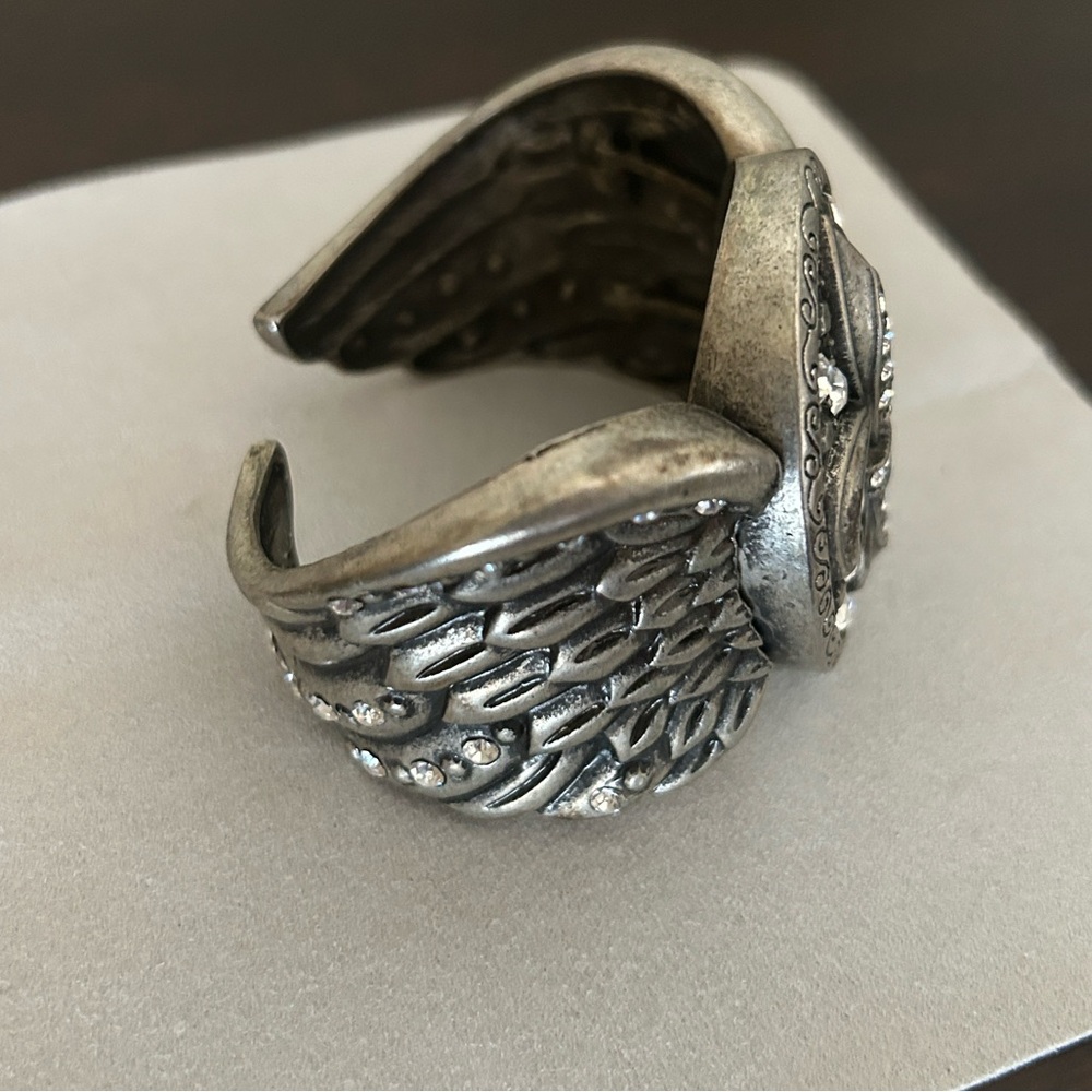 🪽Angel Wing Fleur De Lis Rhinestone Patina Cuff - Picture 7 of 8
